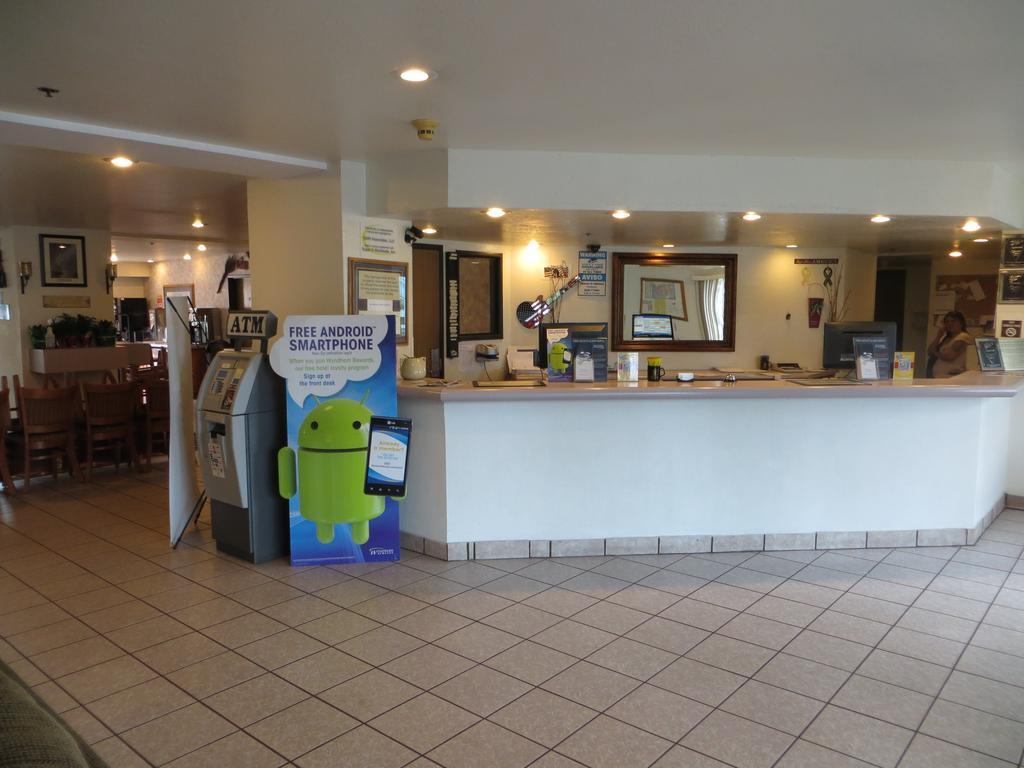 Super 8 By Wyndham Austin North/University Area Eksteriør billede